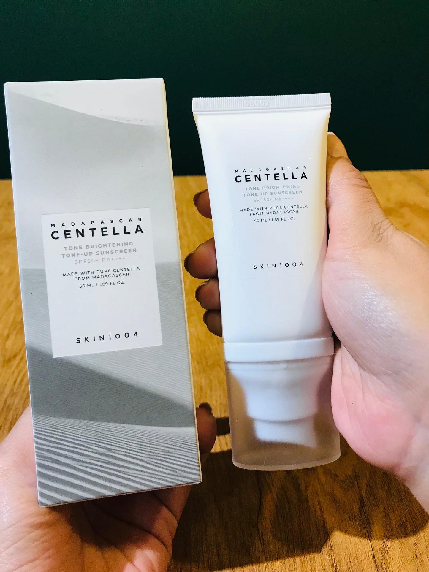 Skin1004 Madagascar Centella Tone Brightening Tone-Up Sunscreen SPF 50+ PA++++